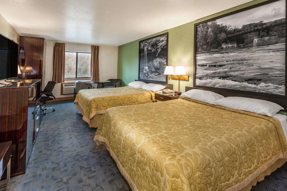 Готель Super 8 By Wyndham Uniontown Pa Екстер'єр фото