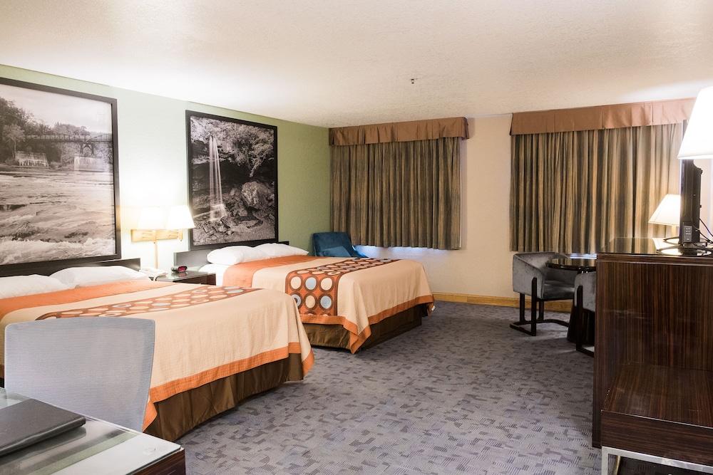 Готель Super 8 By Wyndham Uniontown Pa Екстер'єр фото