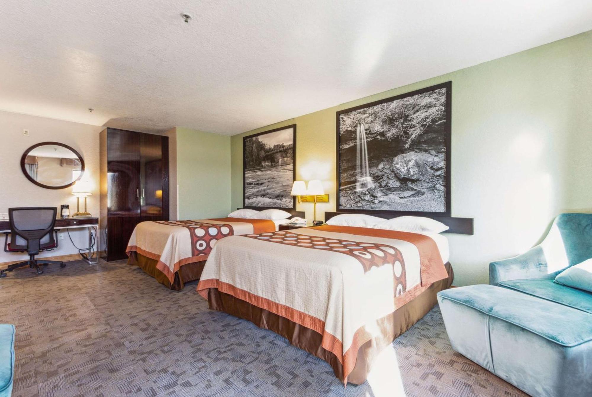 Готель Super 8 By Wyndham Uniontown Pa Екстер'єр фото